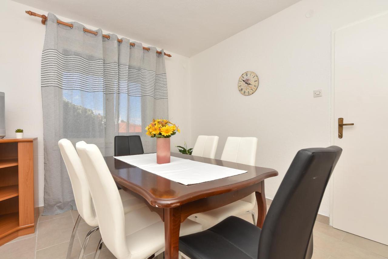 Apartments Marsela Tučepi Eksteriør billede