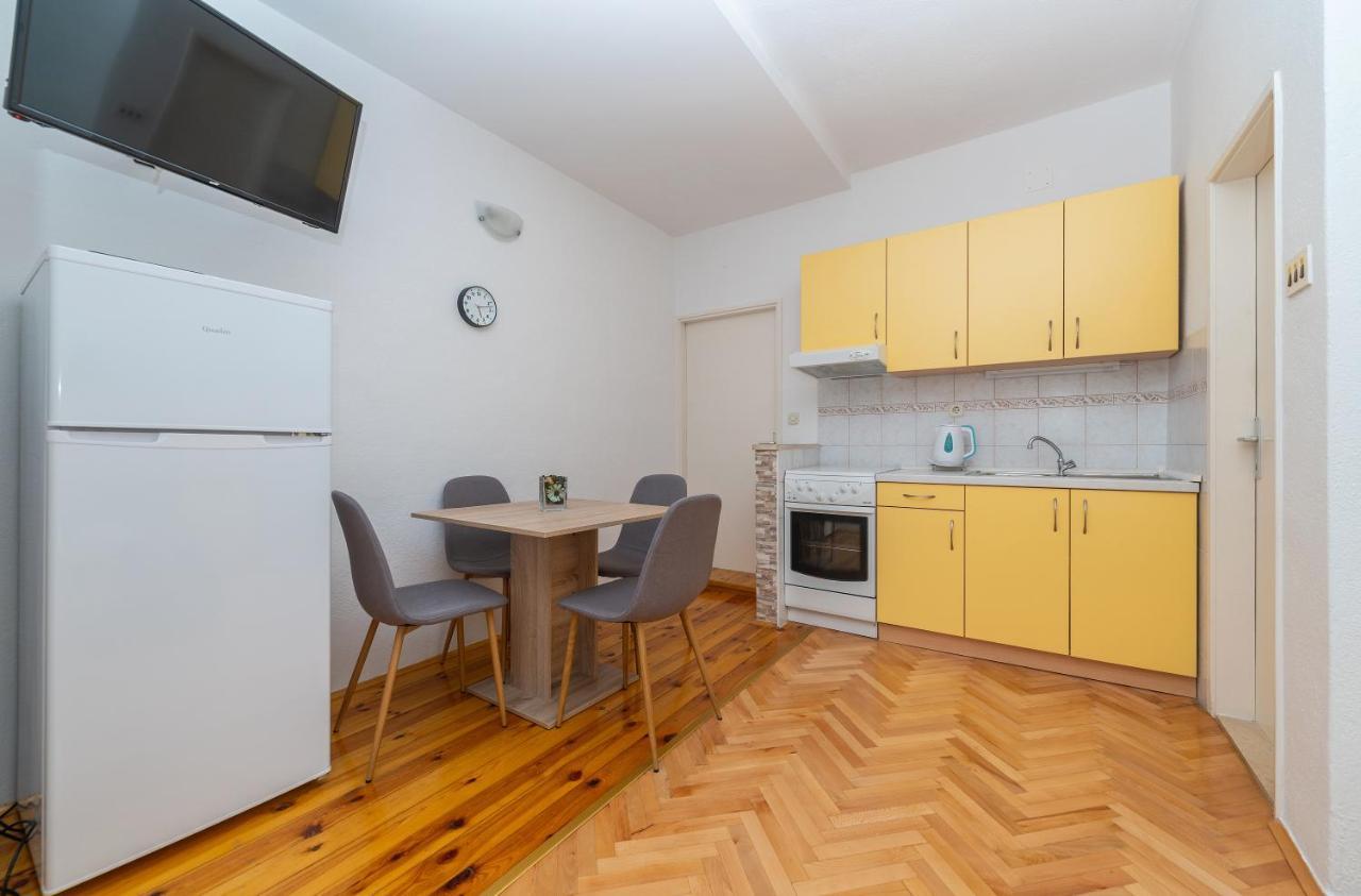 Apartments Marsela Tučepi Eksteriør billede