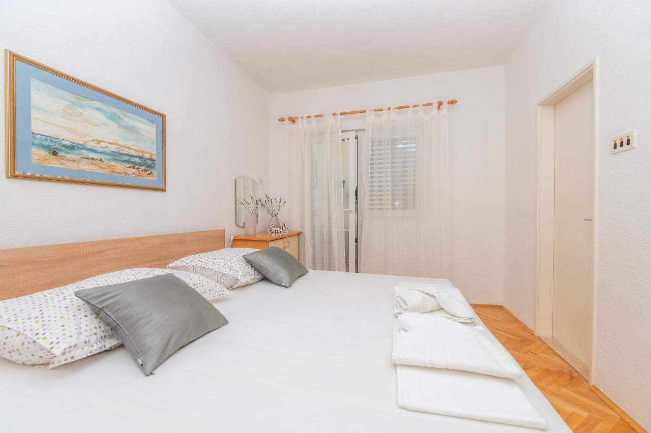 Apartments Marsela Tučepi Eksteriør billede