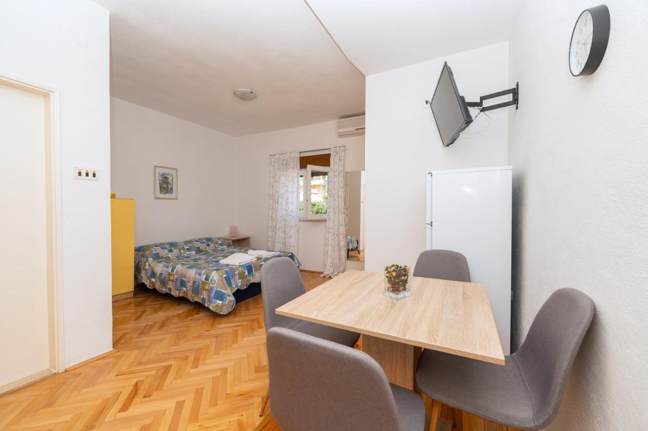 Apartments Marsela Tučepi Eksteriør billede