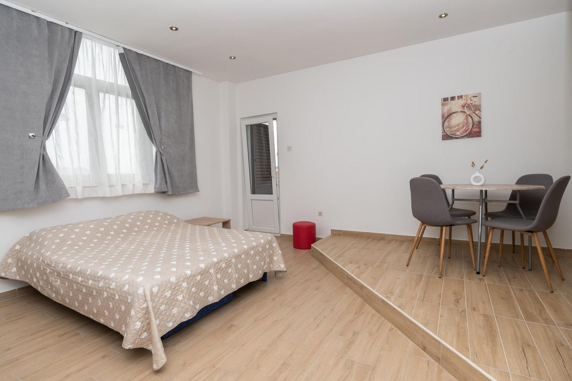 Apartments Marsela Tučepi Eksteriør billede