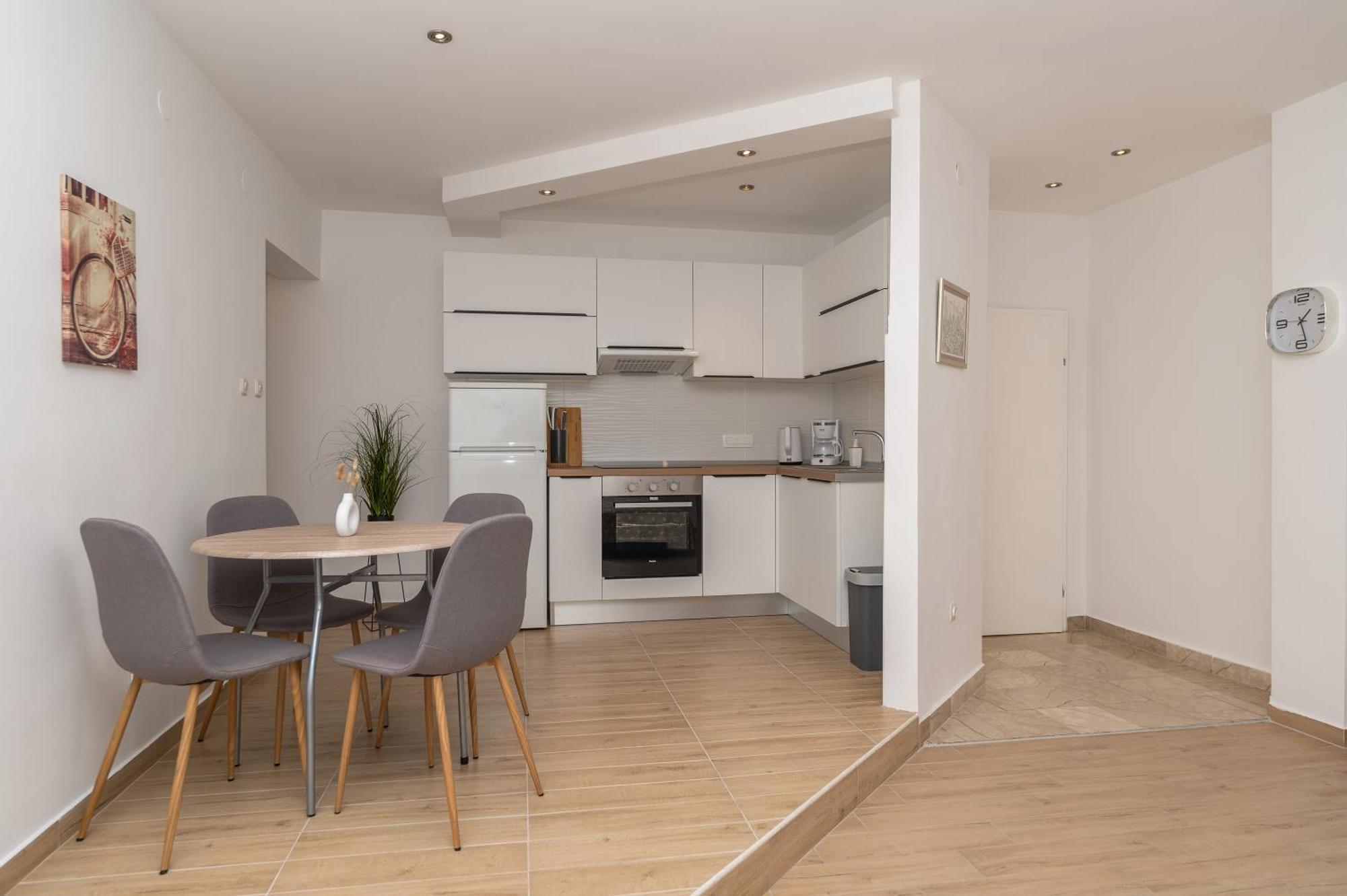 Apartments Marsela Tučepi Eksteriør billede