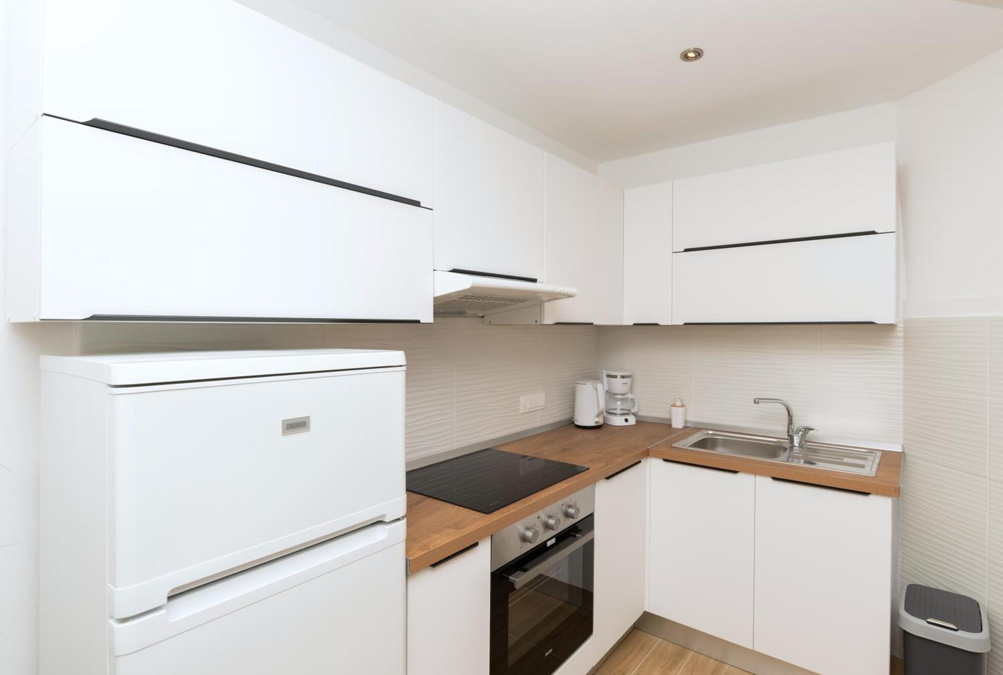 Apartments Marsela Tučepi Eksteriør billede